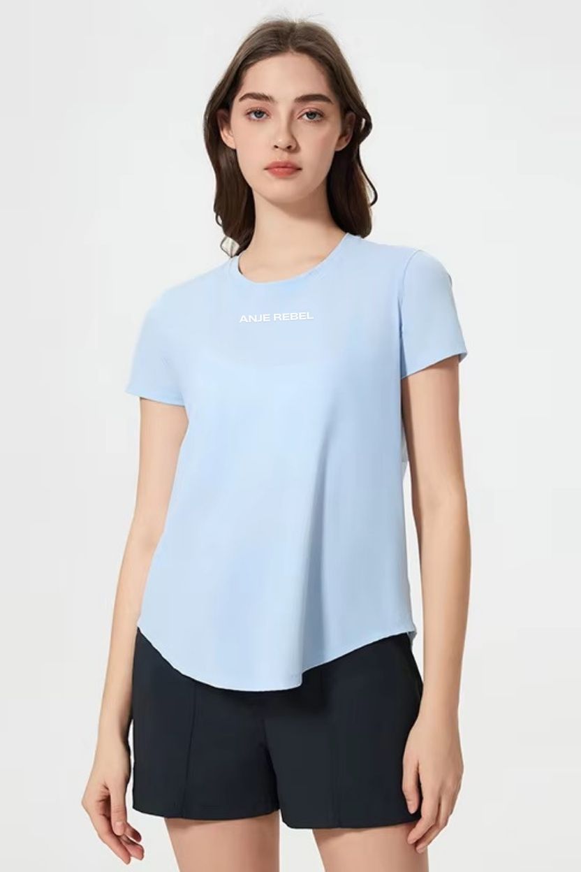 Versatile Relaxed-Fit Yoga Blouse ANJE REBEL