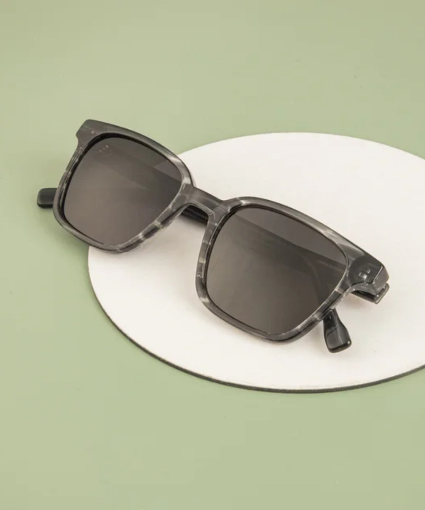 AR Uno Classic Sunglasses