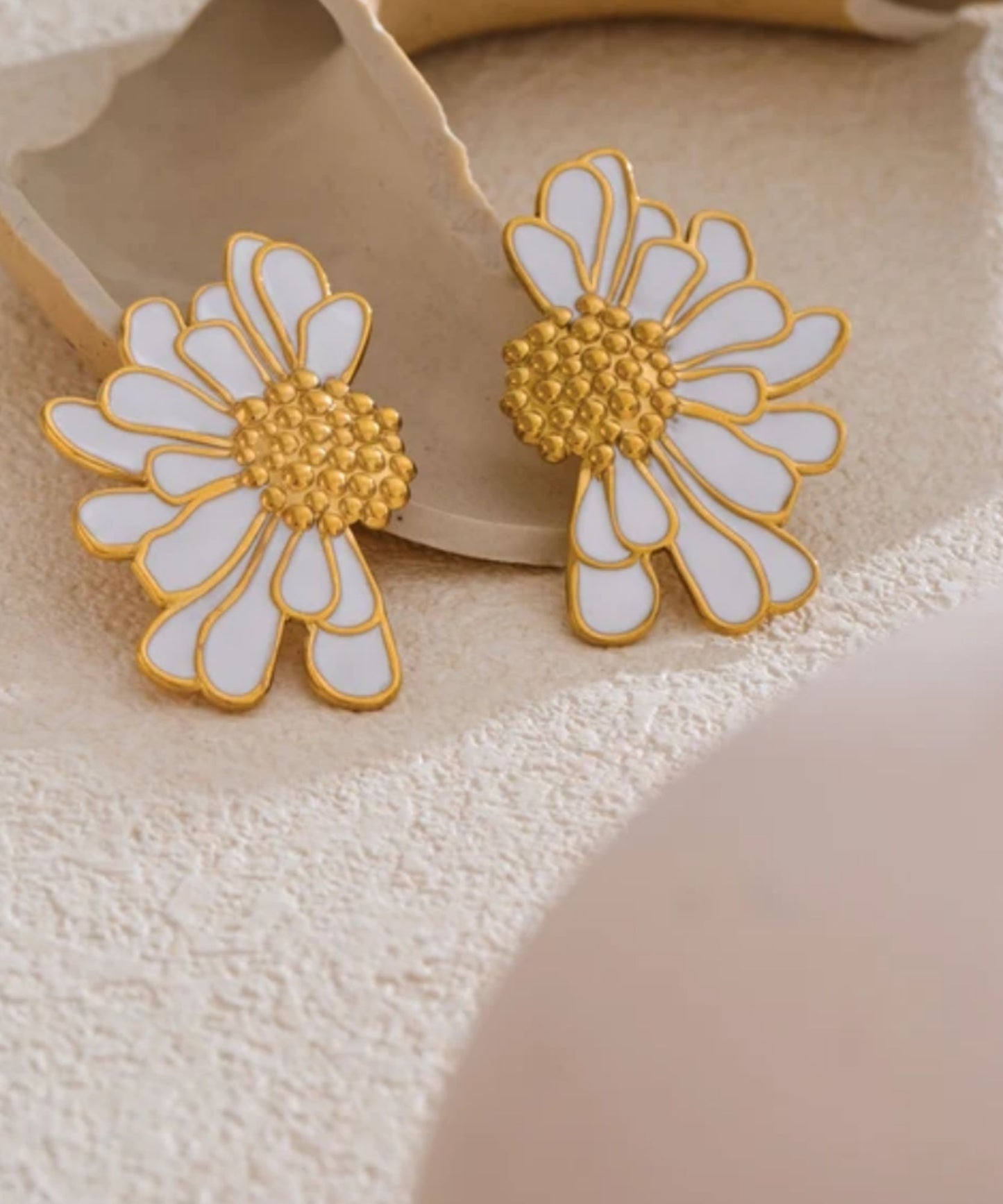 Daisy De Fleurs Earrings ANJE REBEL