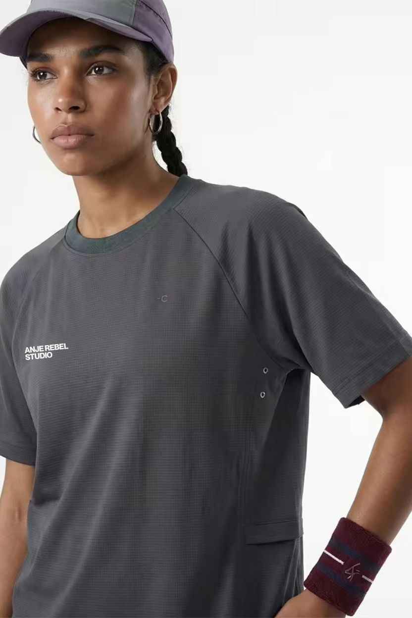 Ventilated Built-In Unisex Active Tee