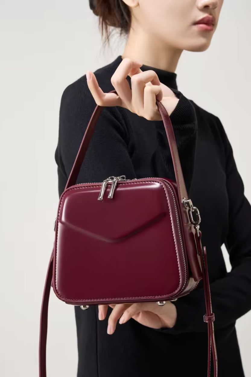 𝚂𝚊𝚌 à 𝚖𝚊𝚒𝚗 𝙼𝚊𝚛𝚒𝚕𝚢𝚗 𝚜𝚊𝚜𝚑 - ANJE REBEL