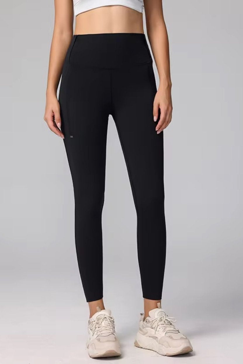 Functional “Belt-Hook” Hugging Leggings ANJE REBEL