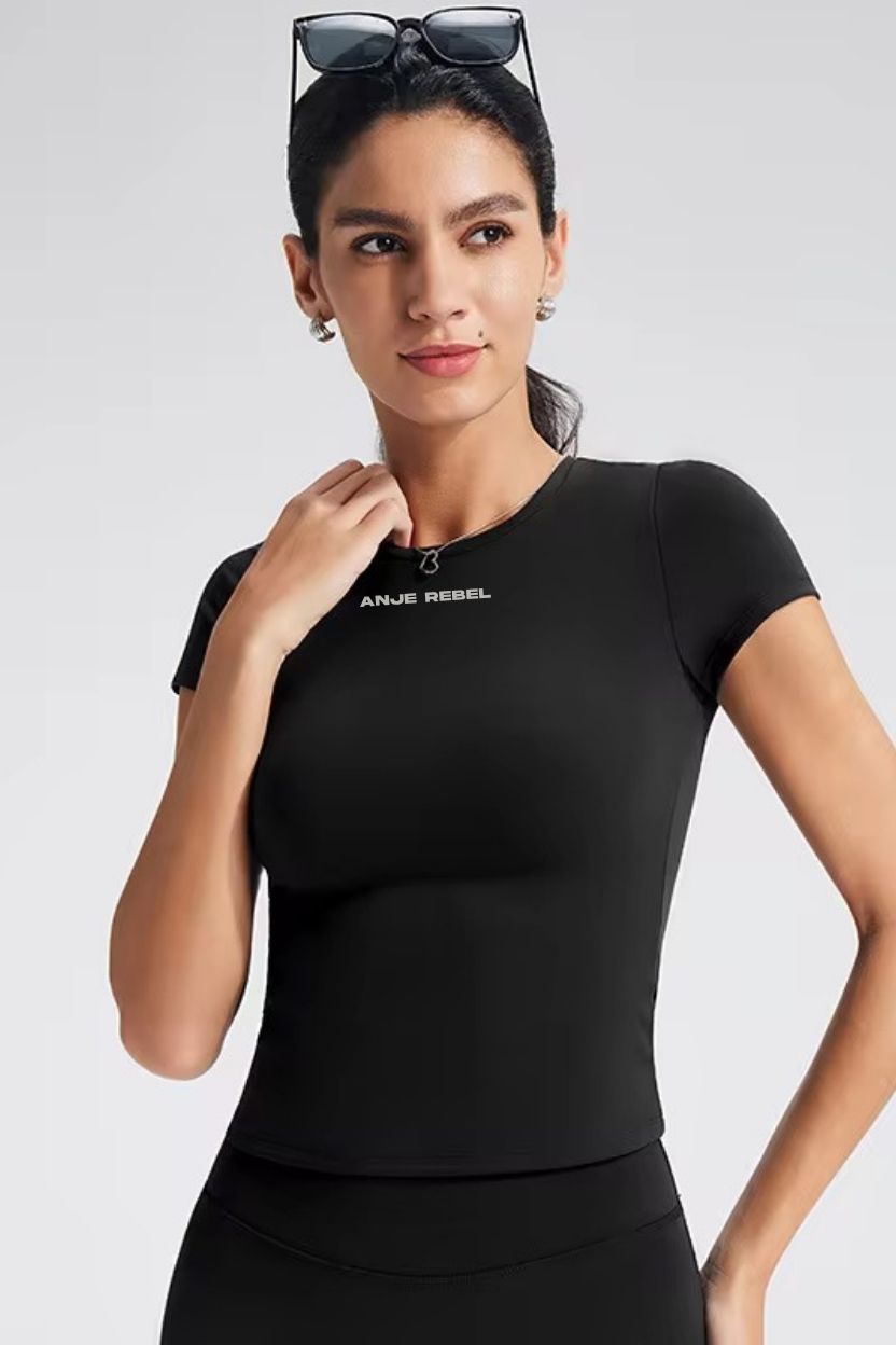 Sweatwicking Women’s Gym Shirt ANJE REBEL