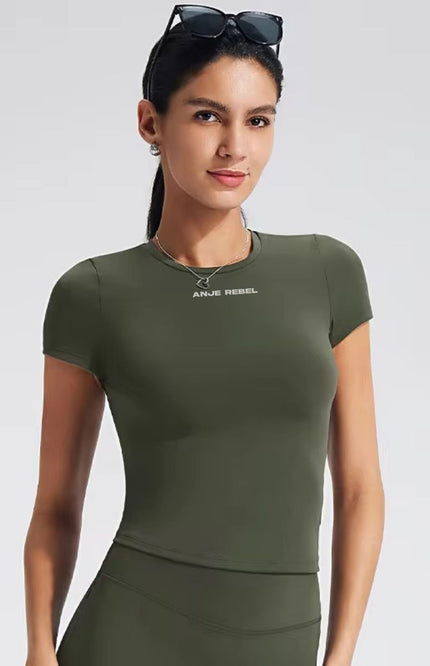 Sweatwicking Women’s Gym Shirt ANJE REBEL