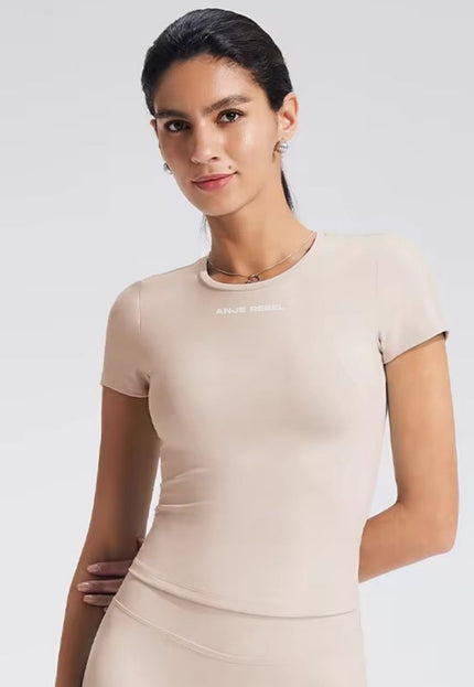 Sweatwicking Women’s Gym Shirt ANJE REBEL
