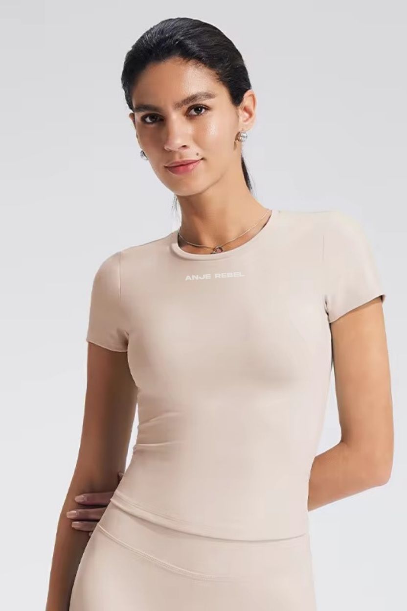 Sweatwicking Women’s Gym Shirt ANJE REBEL