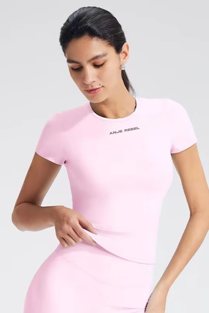 Sweatwicking Women’s Gym Shirt ANJE REBEL