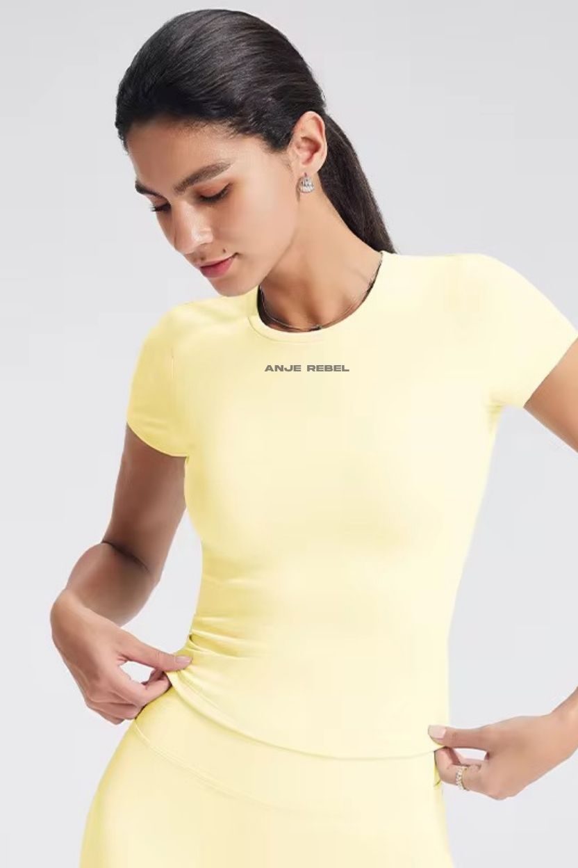 Sweatwicking Women’s Gym Shirt ANJE REBEL