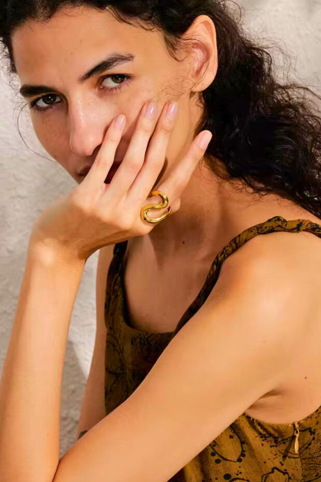 Signature “Infinity” Ring ANJE REBEL