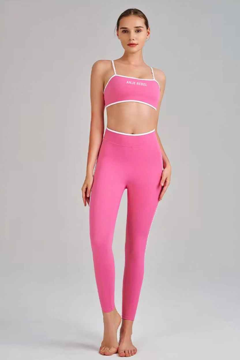 Relaxed Sports Bra with Contour Support Leggings