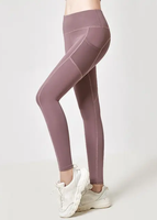 Chestnut brown / Small